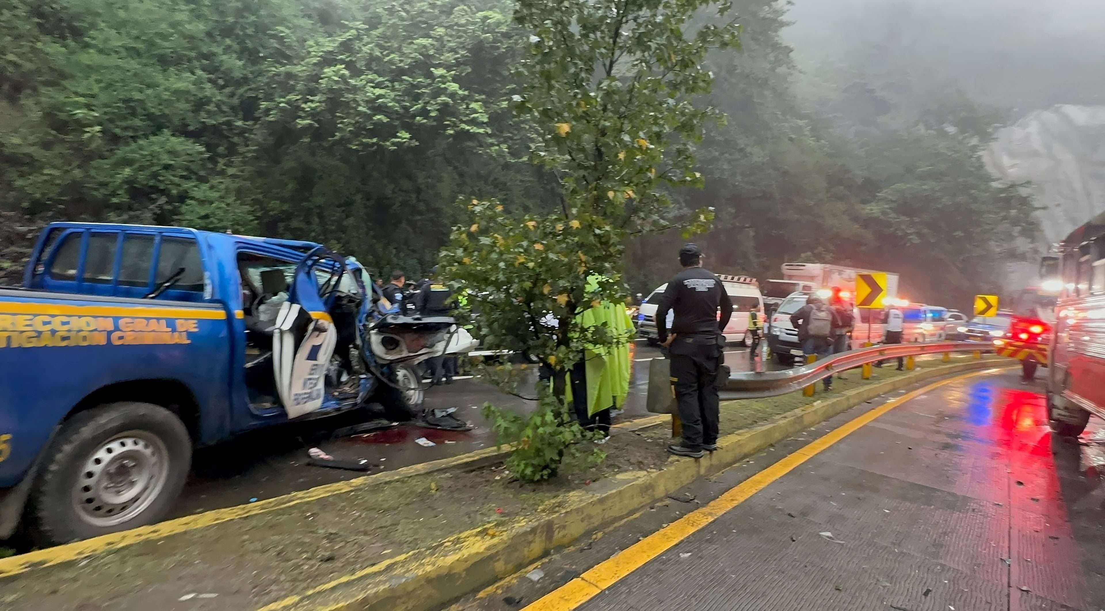 Choque entre bus y autopatrulla deja 15 heridos en ruta Interamericana