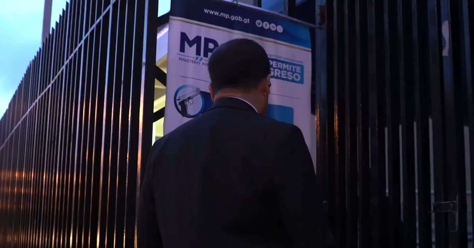 Denuncian a exadministradores de Pavoncito por construcción de apartamentos clandestinos