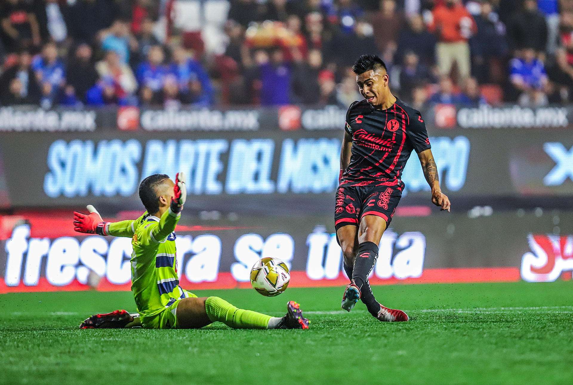 Xolos golea a Cruz Azul y pone un pie en semifinal bajo el liderazgo de Juan Carlos Osorio