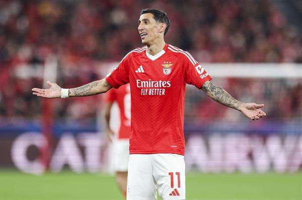 El Benfica no puede con el Bolonia y se la jugará contra Barcelona y Juventus