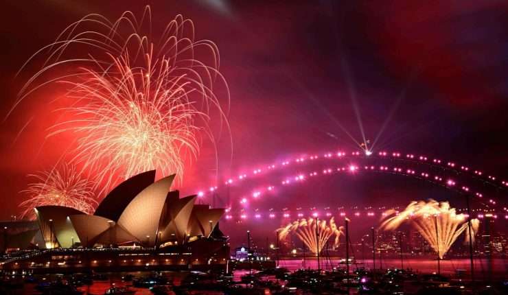 EN FOTOS | Australia da la bienvenida al 2025 con impresionantes fuegos artificiales