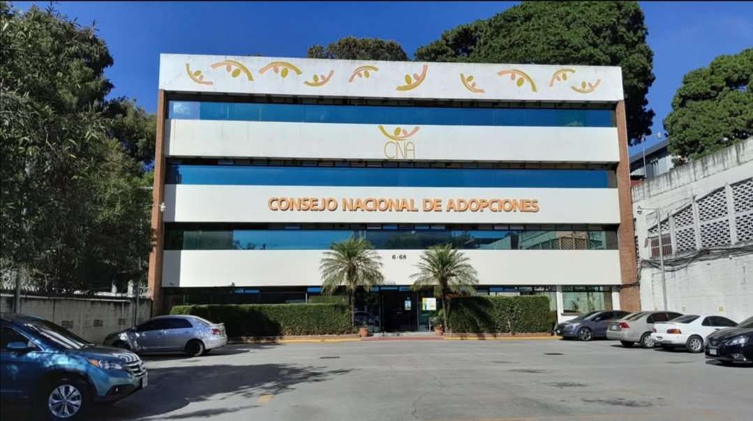 Nombran a director del Consejo Nacional de Adopciones