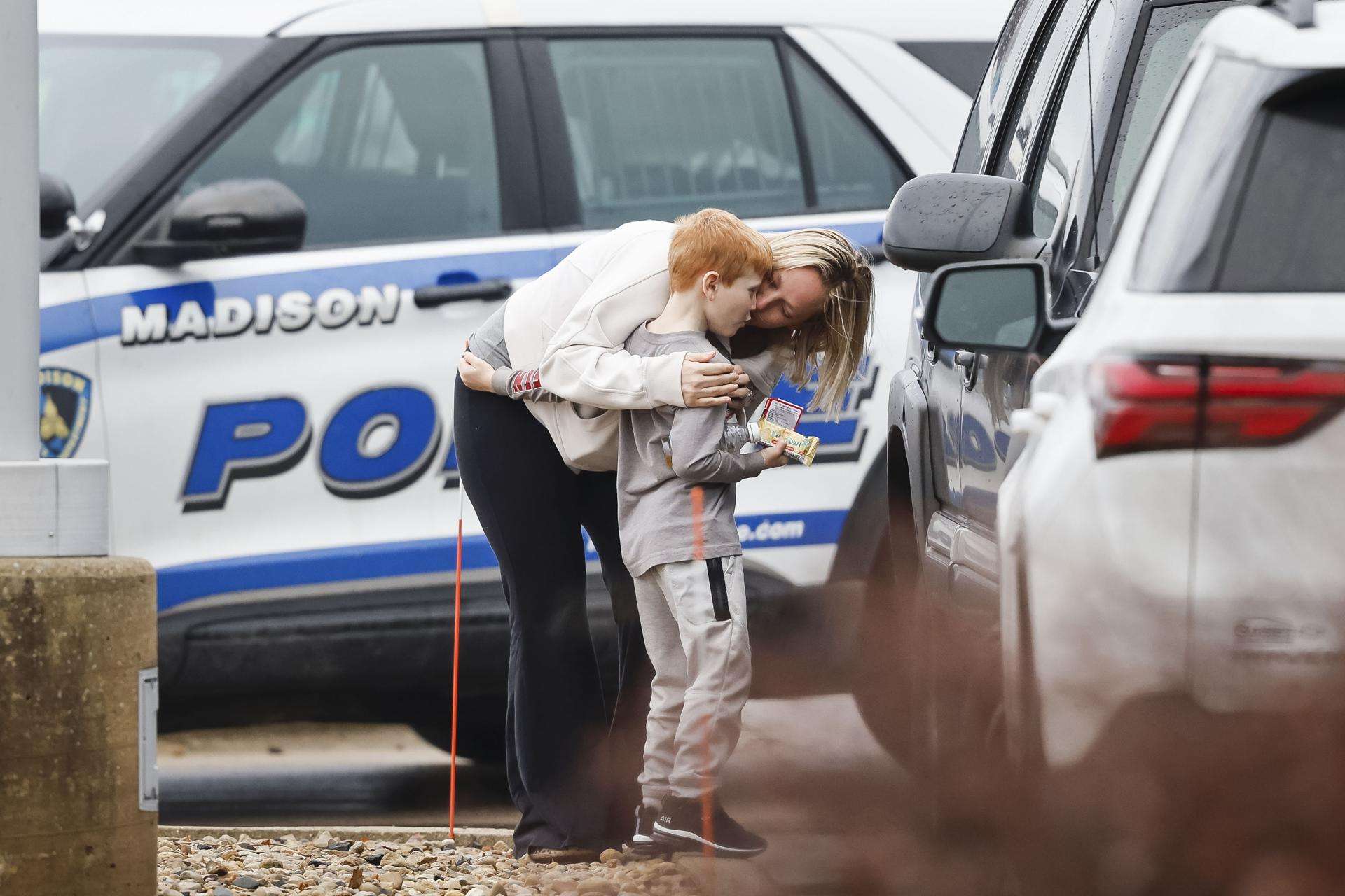 Biden insta al Congreso a «actuar» tras otro tiroteo en una escuela en Estados Unidos