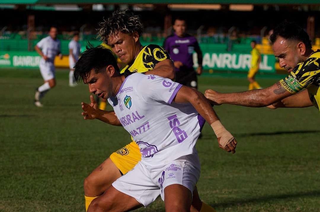 Empate en Guastatoya pone al frente a Comunicaciones en la fecha 2