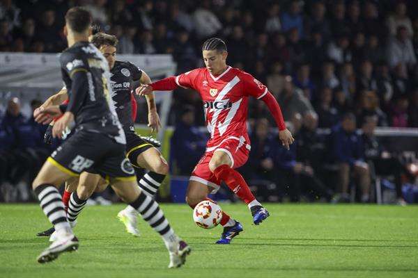 El mercado de invierno, una solución para James Rodríguez y Raúl de Tomás