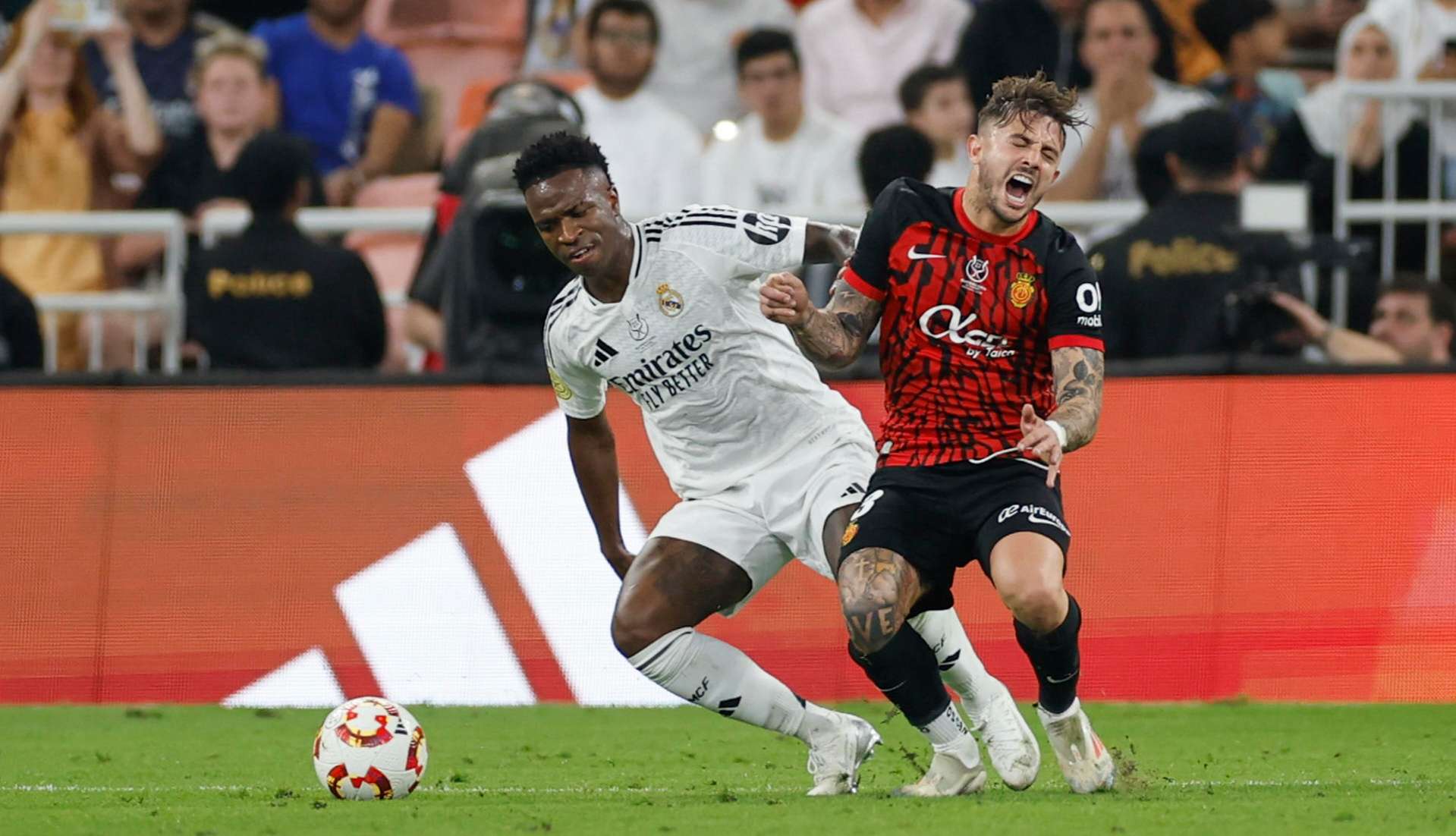 El Madrid supera al Mallorca para citarse con el Barça en la final