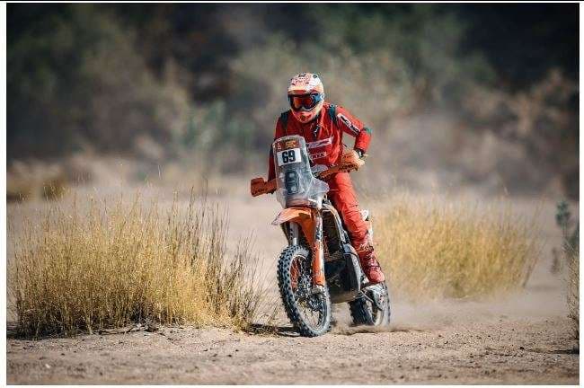 Francisco Arredondo avanza con paso firme en el Rally Dakar 2025