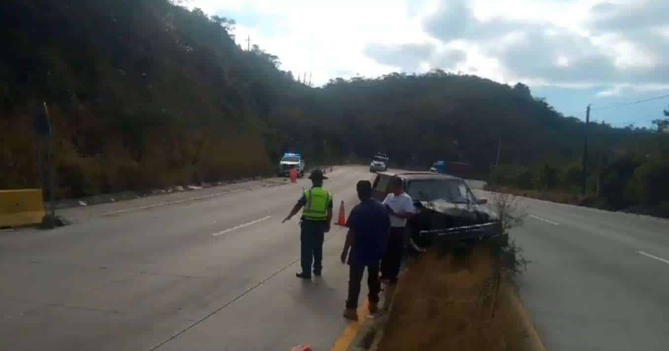 EN VIDEO | Accidente de tránsito afecta ruta al Atlántico en San Antonio La Paz