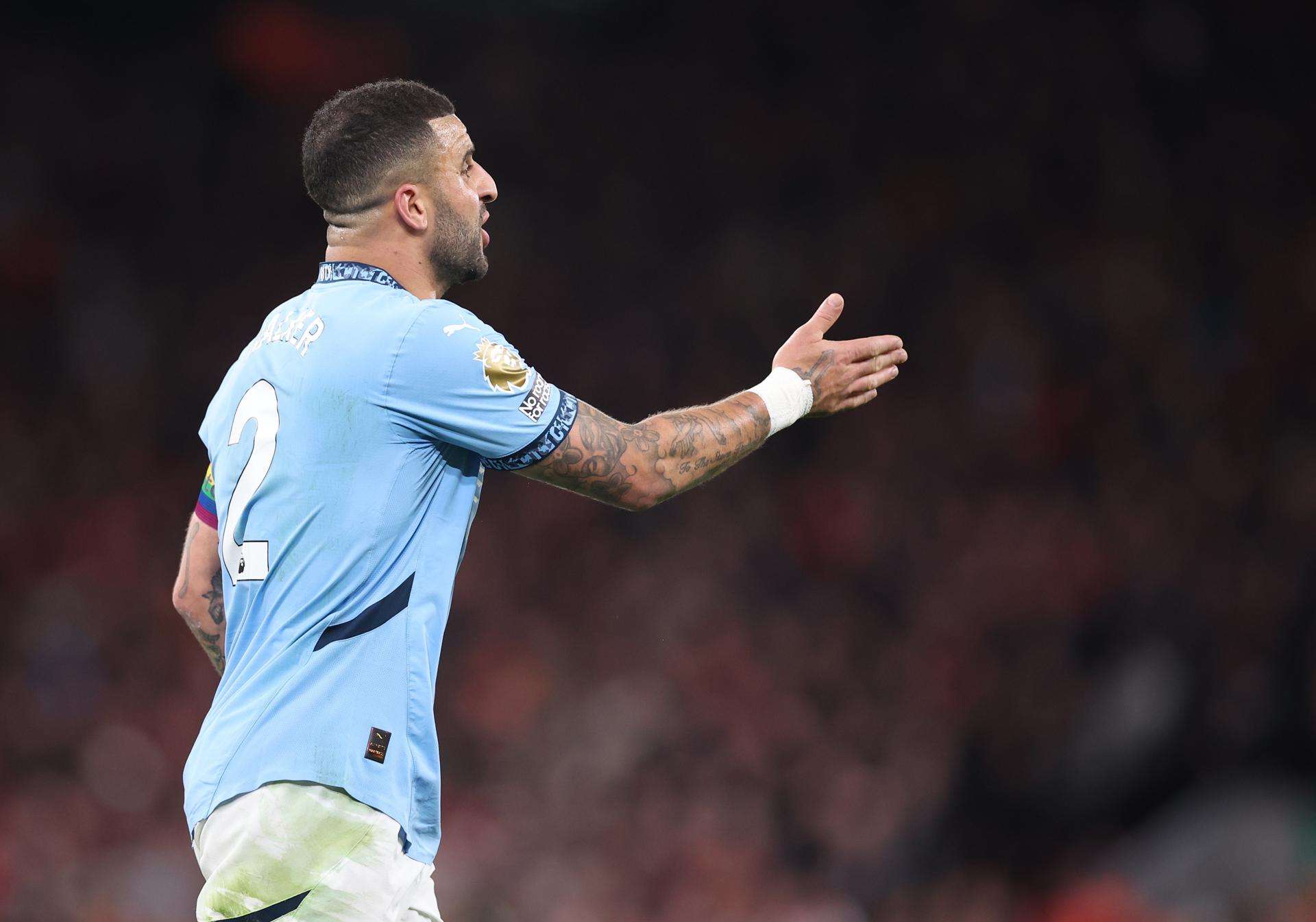 Kyle Walker pide irse del Manchester City