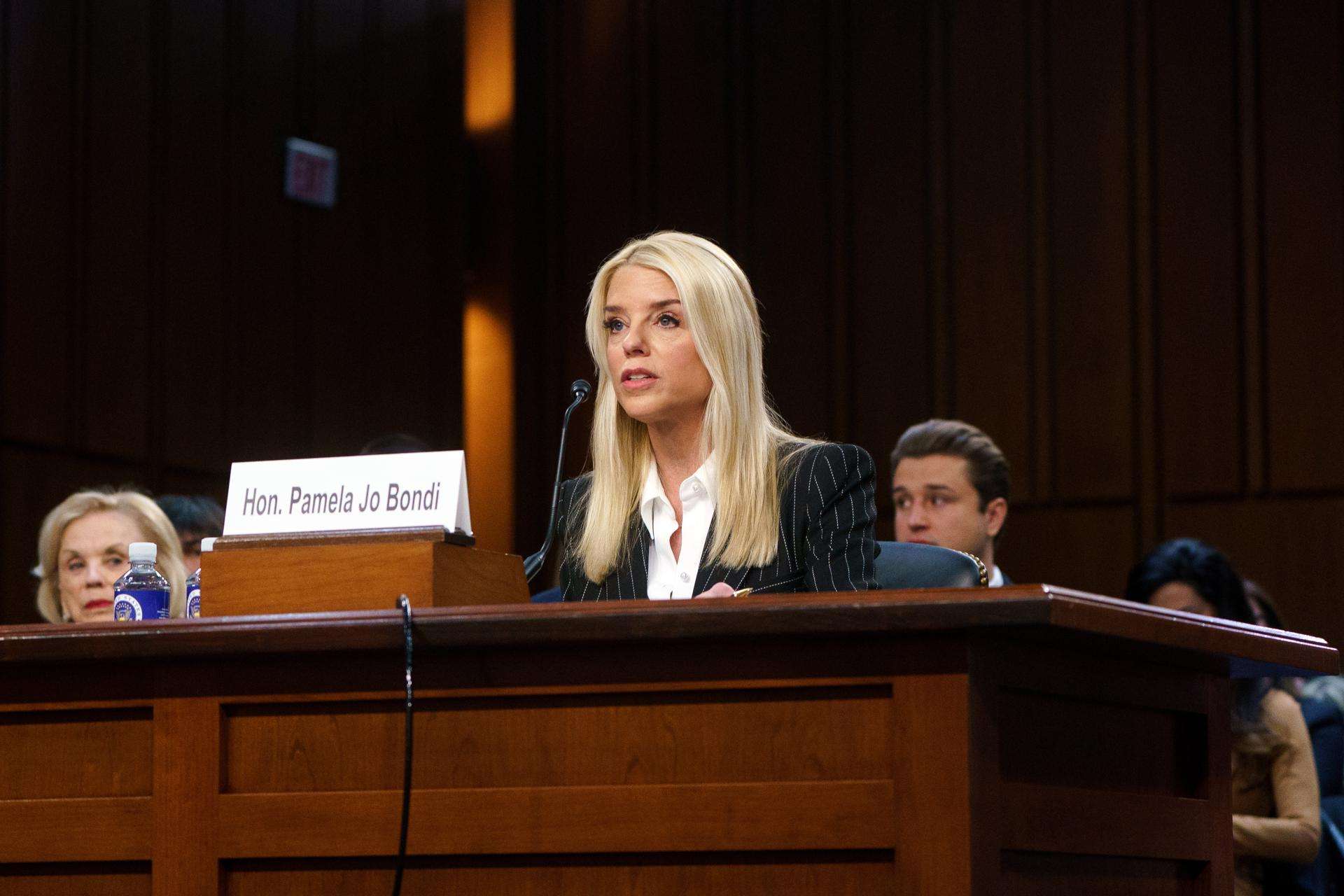 El Gobierno de Trump publica documentos ya conocidos de los archivos de Epstein