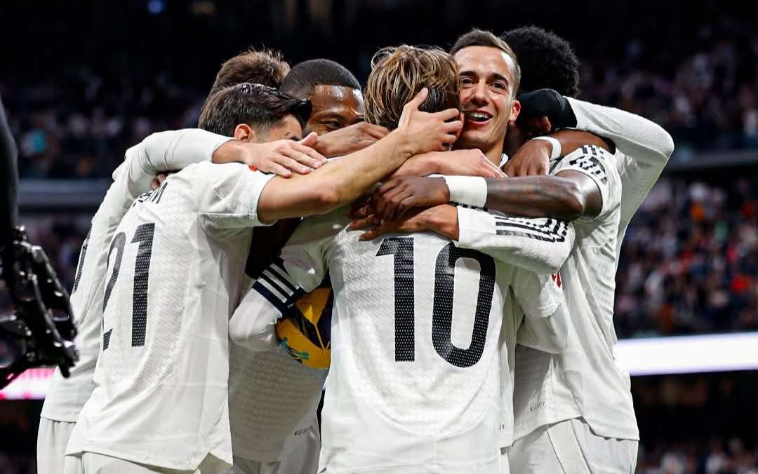 Real Madrid mantiene el pulso en La Liga a medio gas