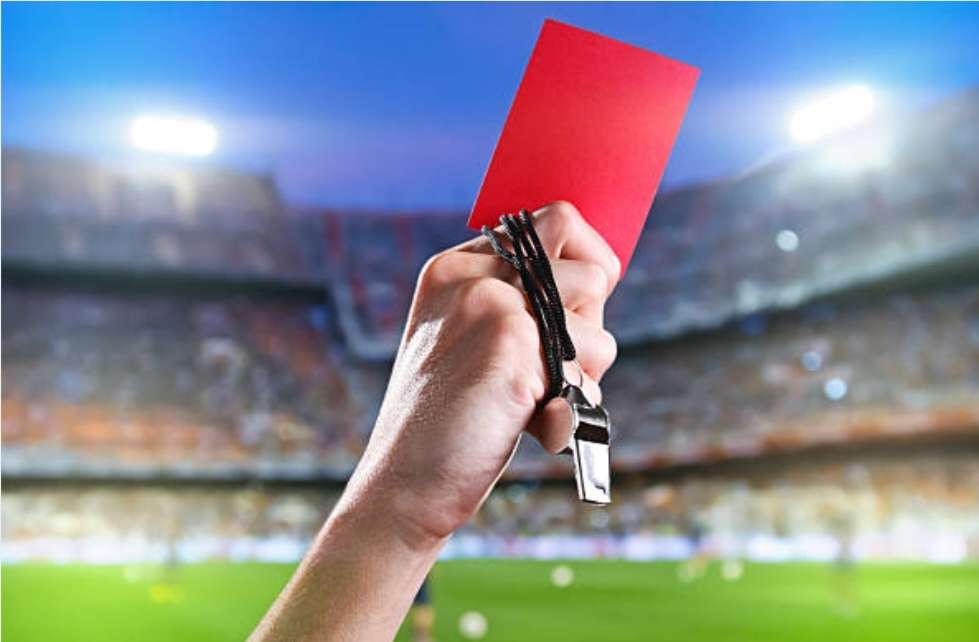 La Liga pide a la Fedefut su intervención por los errores arbitrales