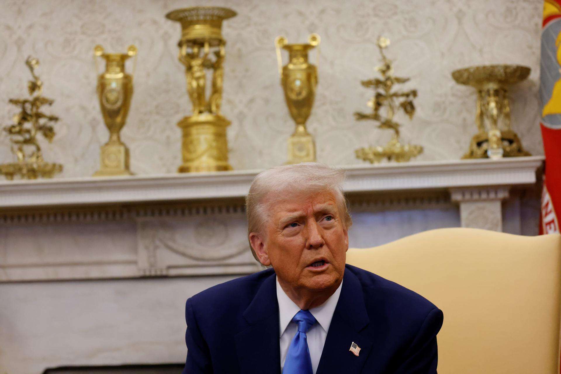 Un juez impide al Gobierno de Trump arrestar a migrantes en algunos lugares de culto