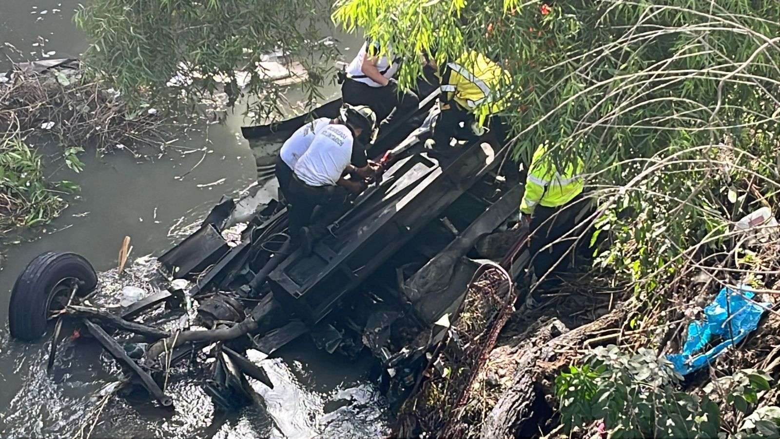 Bus cayó a barranco calzada la paz