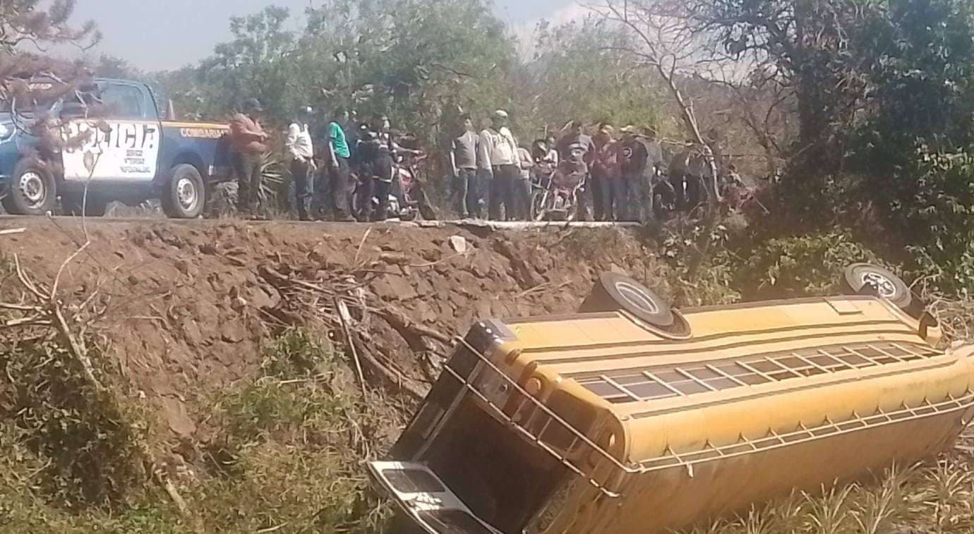 ACTUALIZACIÓN | Busazo en Villa Canales deja al menos 15 personas heridas