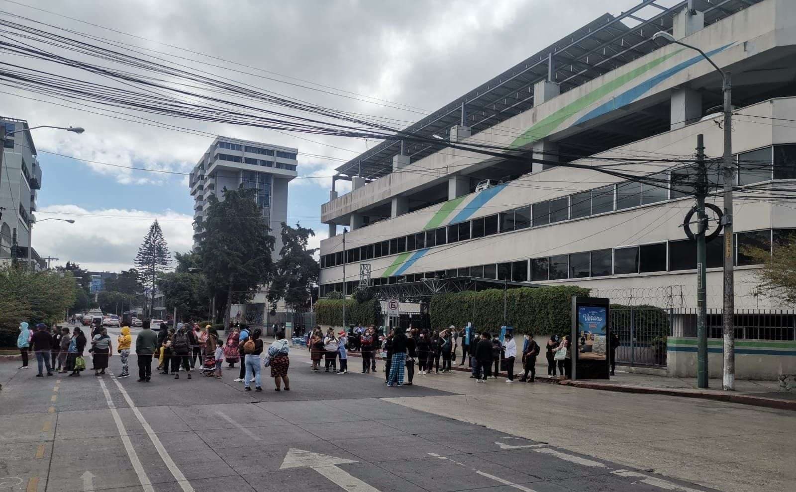 Bloqueo en zona 9 se suma a la ola de manifestaciones contra el seguro de responsabilidad