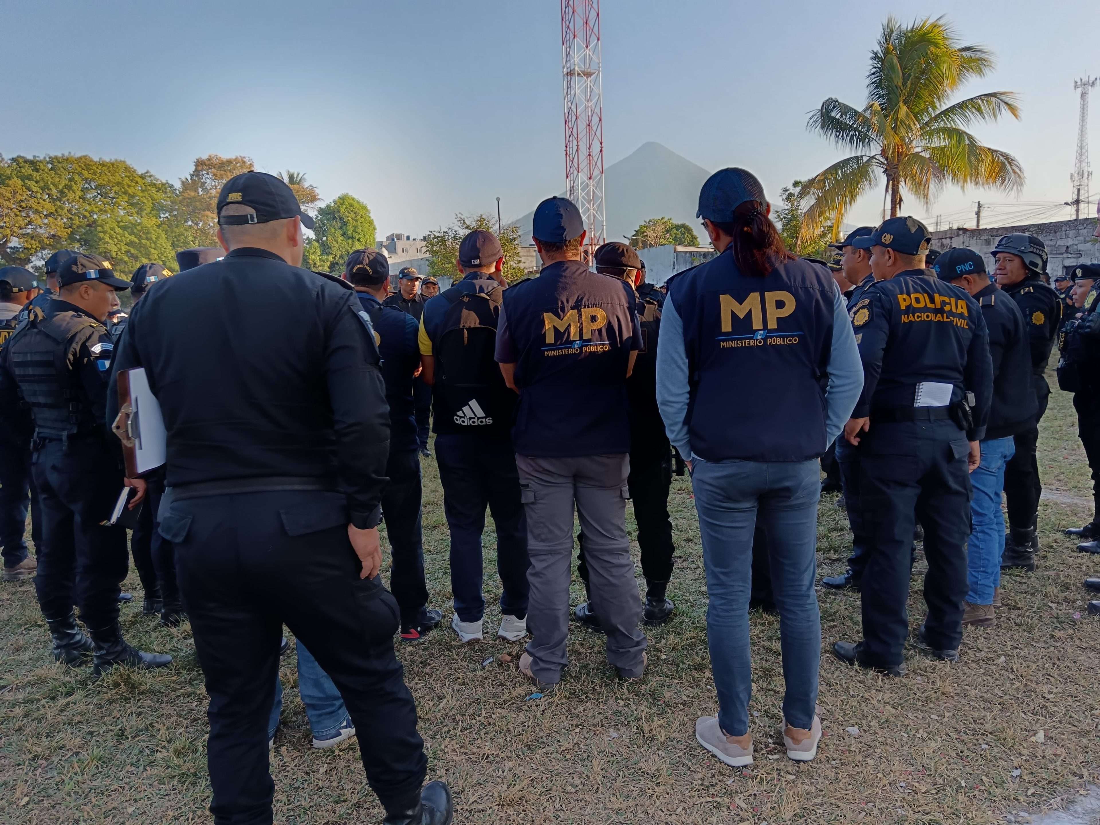 ¿Cómo ingresan? Hallan objetos ilícitos en requisa en Granja Canadá