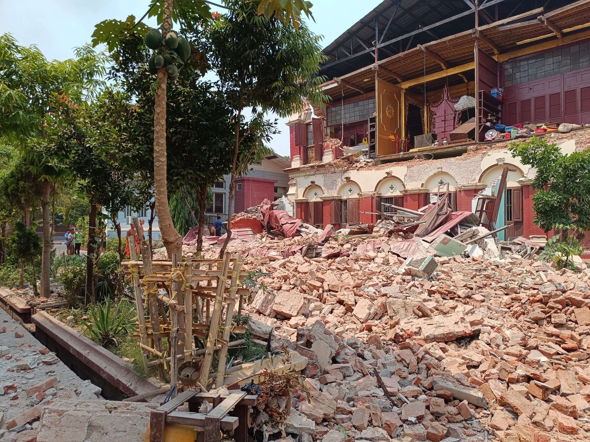 ¡Más de 200 muertos! Terremoto en Birmania y Tailandia deja un rastro de destrucción y tristeza