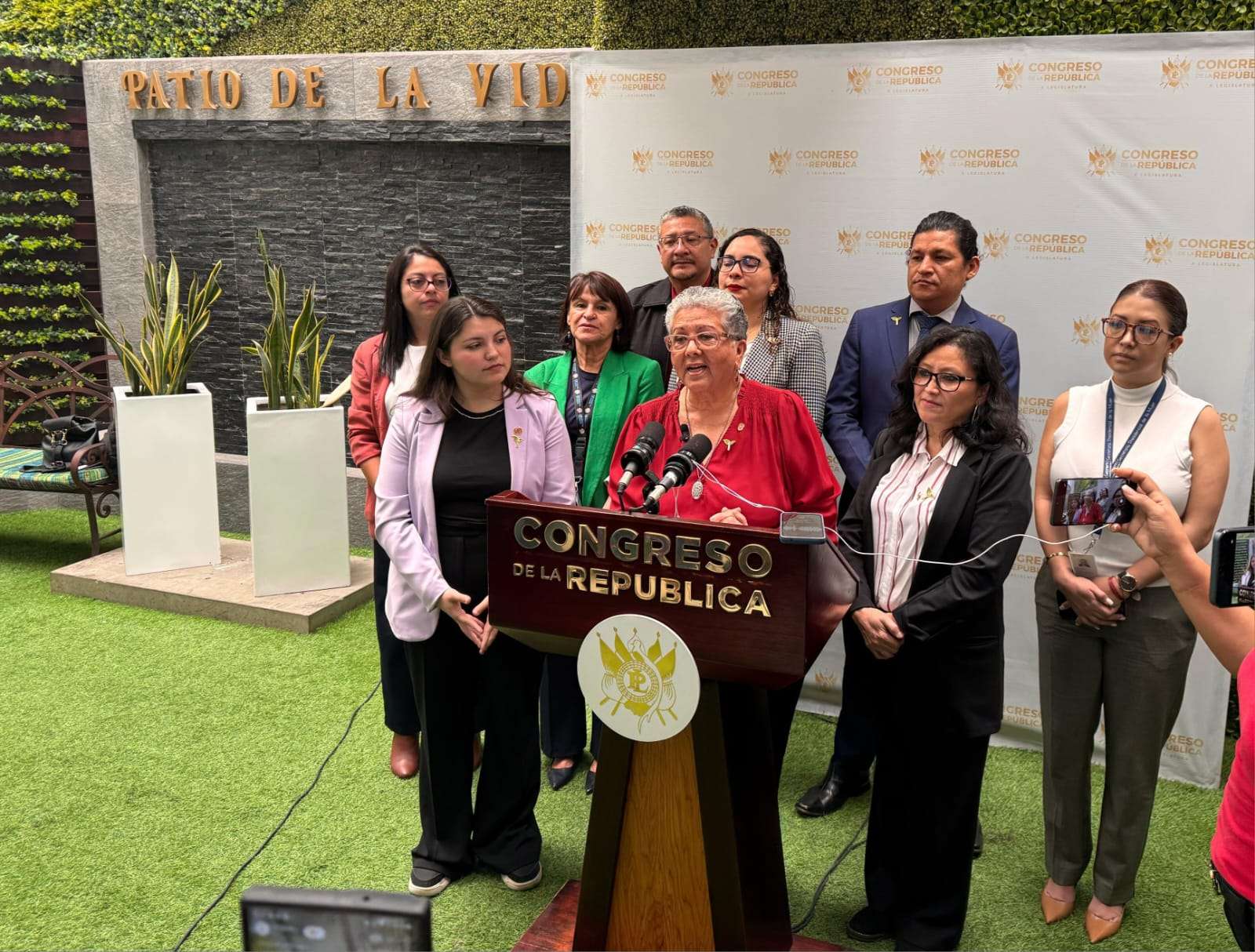 ¿El fin de los conflictos patrimoniales en divorcios? Diputada Villalta propone reformas al Código Civil