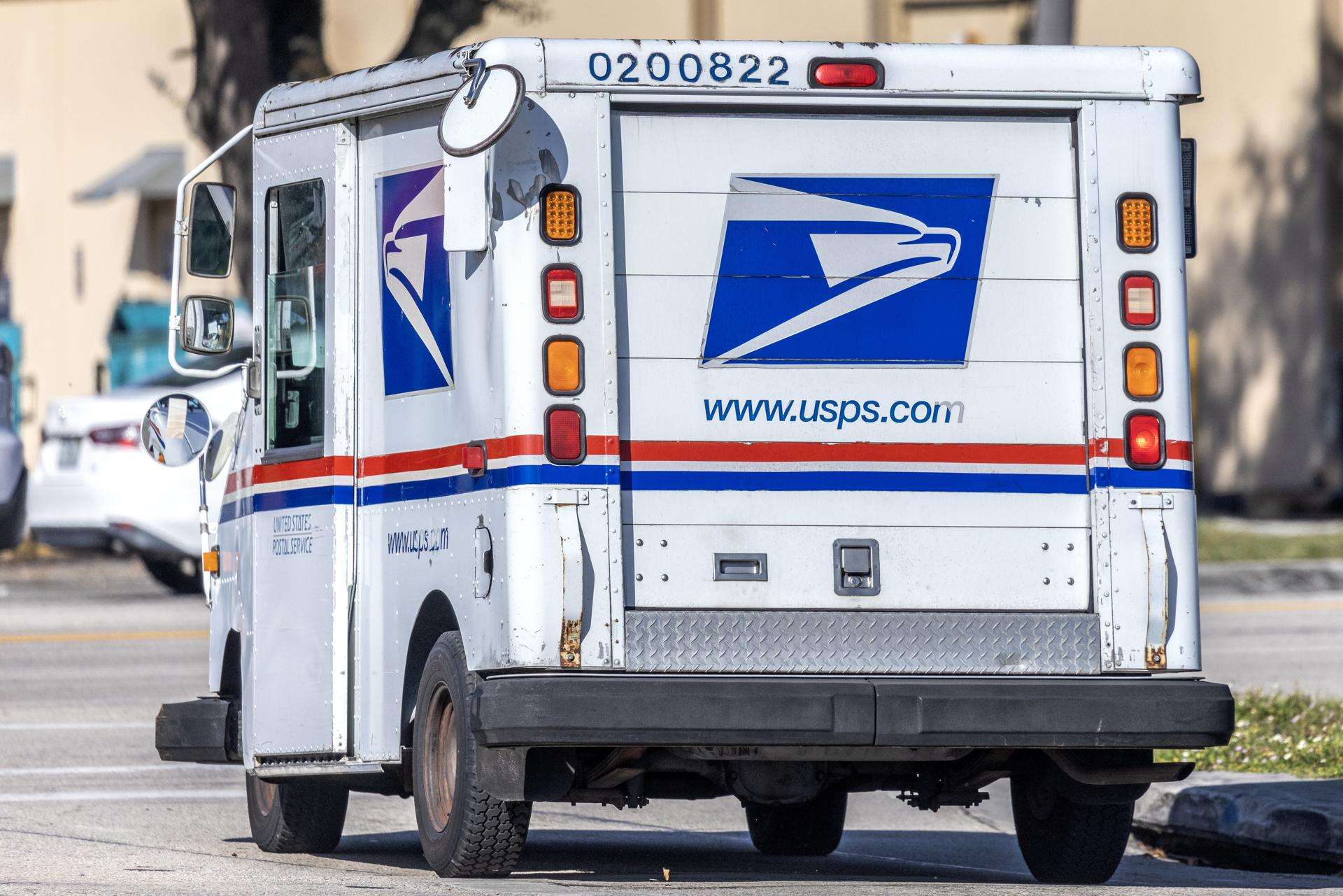 Servicio de correos de EE.UU. recortará 10.000 empleos tras un acuerdo con agencia de Musk