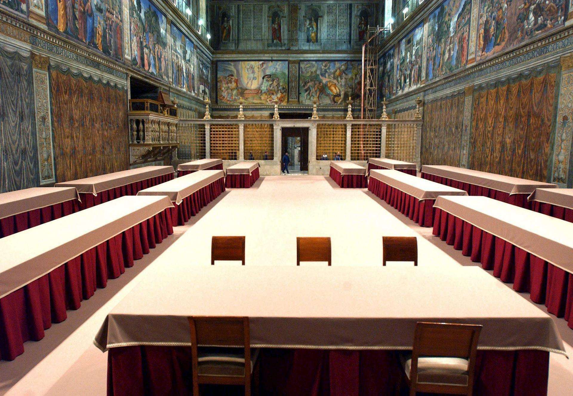 El estricto ceremonial del cónclave paso a paso