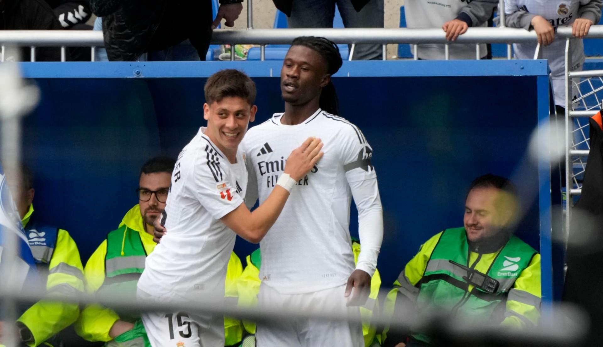 Un latigazo de Camavinga mantiene al Real Madrid a 4 puntos del Barcelona