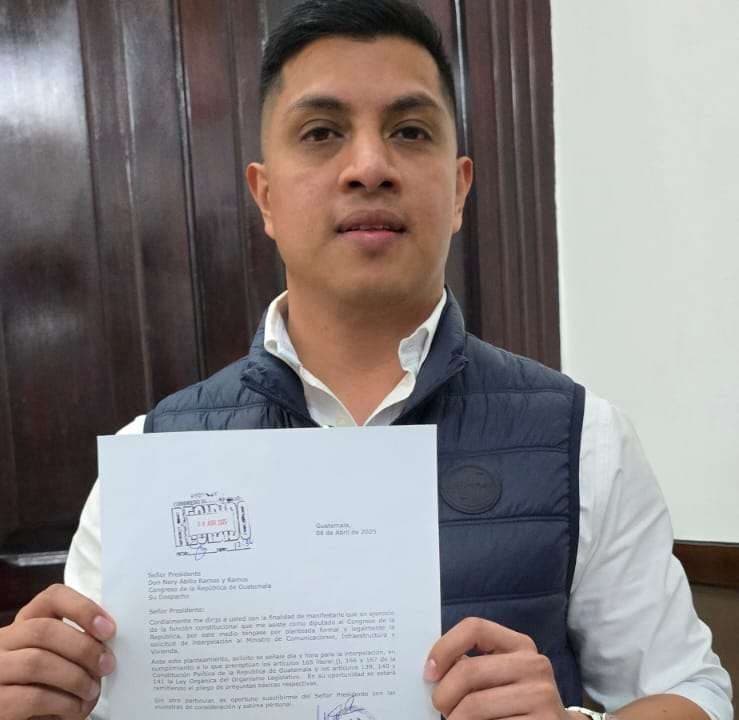 Tras el altercado en reunión, exigen interpelación al Ministro de Comunicaciones