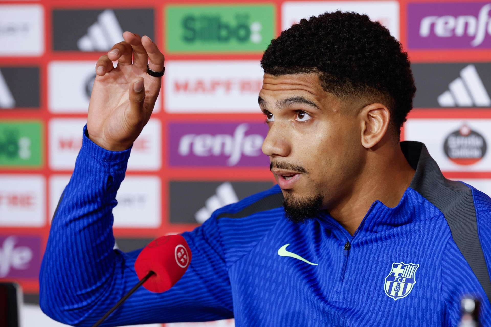 Araújo: «Vamos a intentar ir a por los máximos títulos posibles»