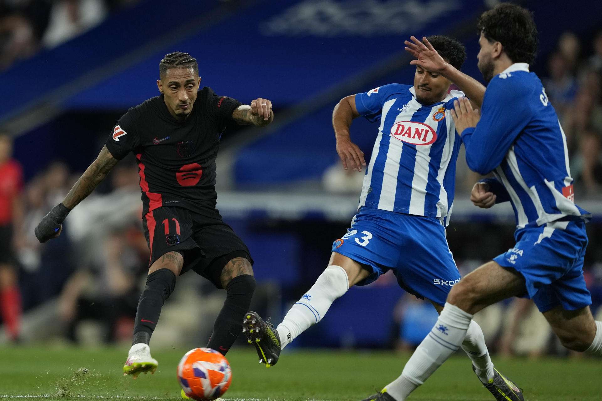 La mutación de Raphinha: de verse con un pie en Arabia a liderar a un Barcelona campeón