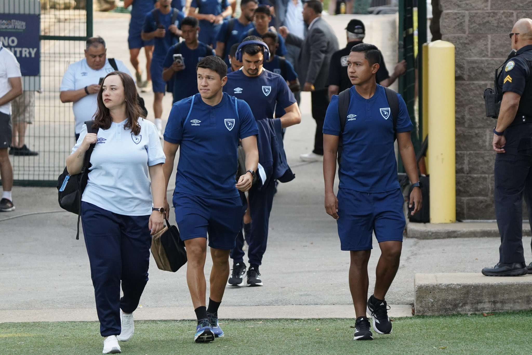 Así alinea Guatemala para medirse ante El Salvador en EE.UU.