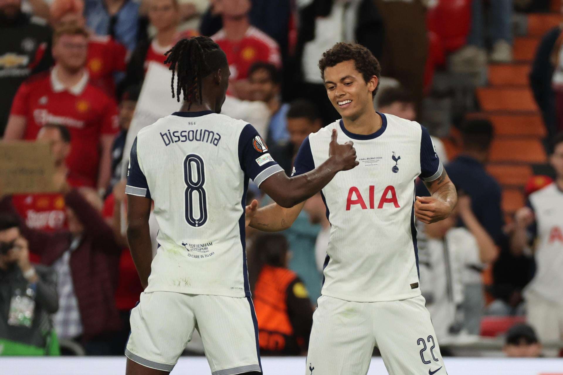 Brennan Johnson da al Tottenham la final de la redención