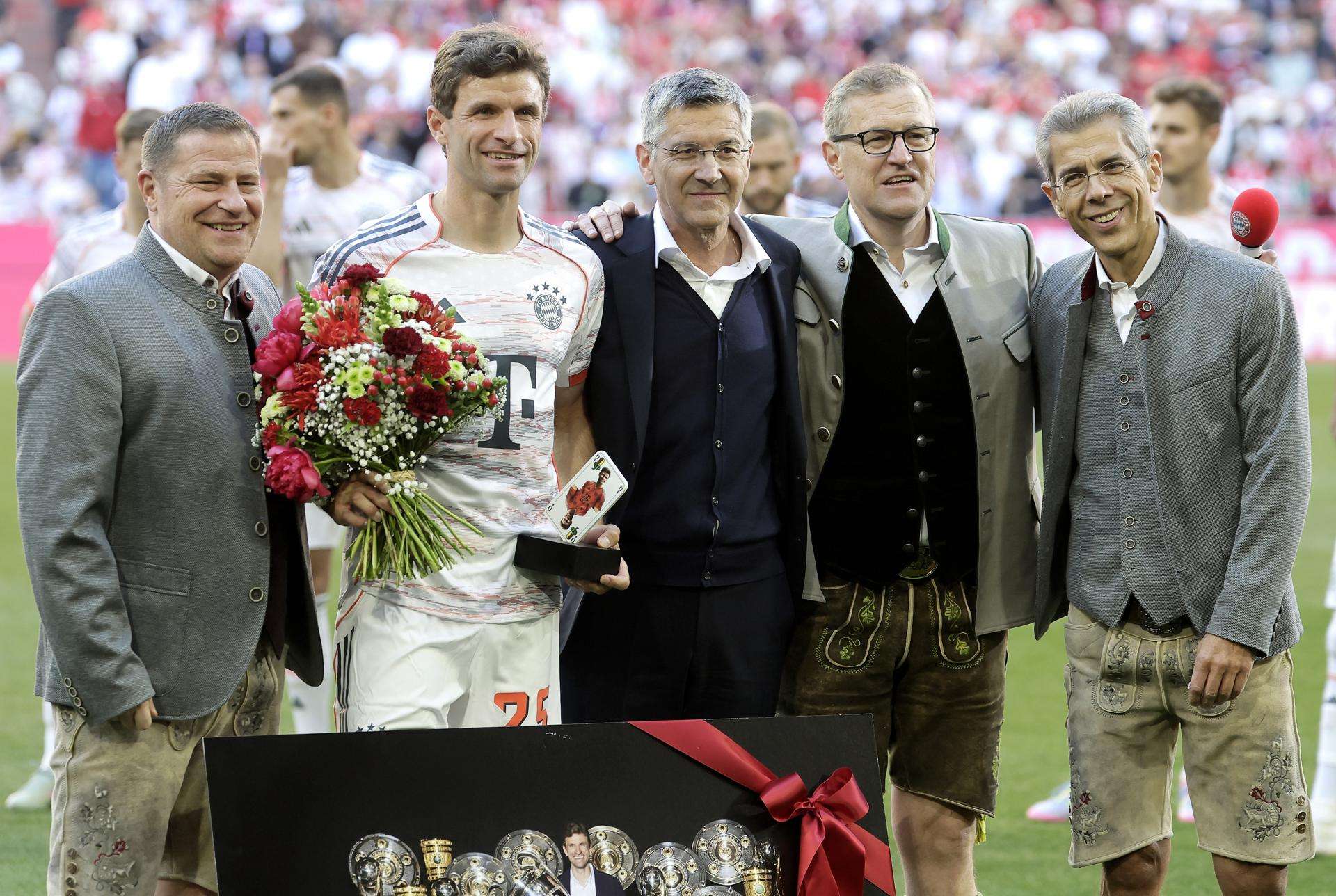 El Bayern celebra el título en el adiós de Thomas Muller al Allianz Arena