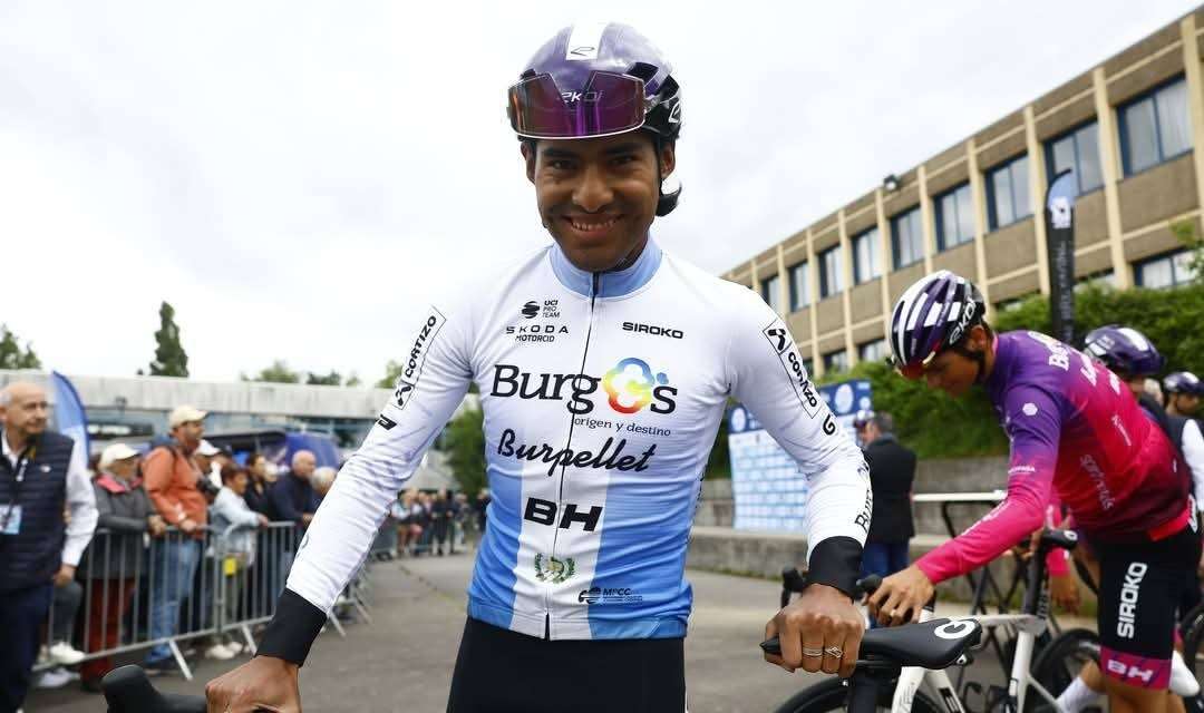 Sergio Chumil sorprende en Francia con sólido top 20 en el Tour du Finistère