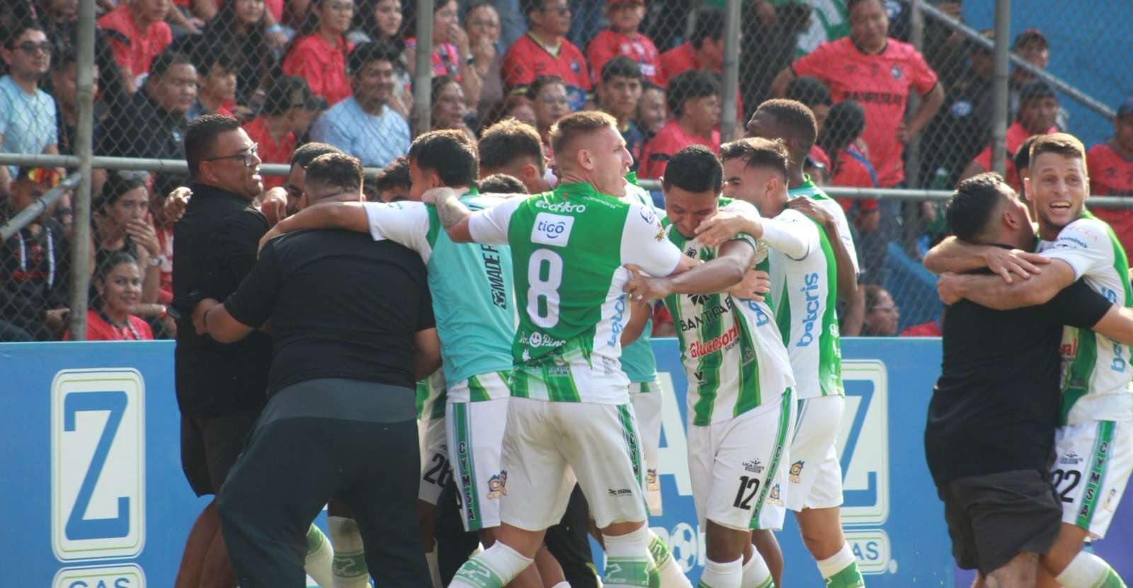 Antigua se corona campeón al derrotar a Municipal en el Trébol