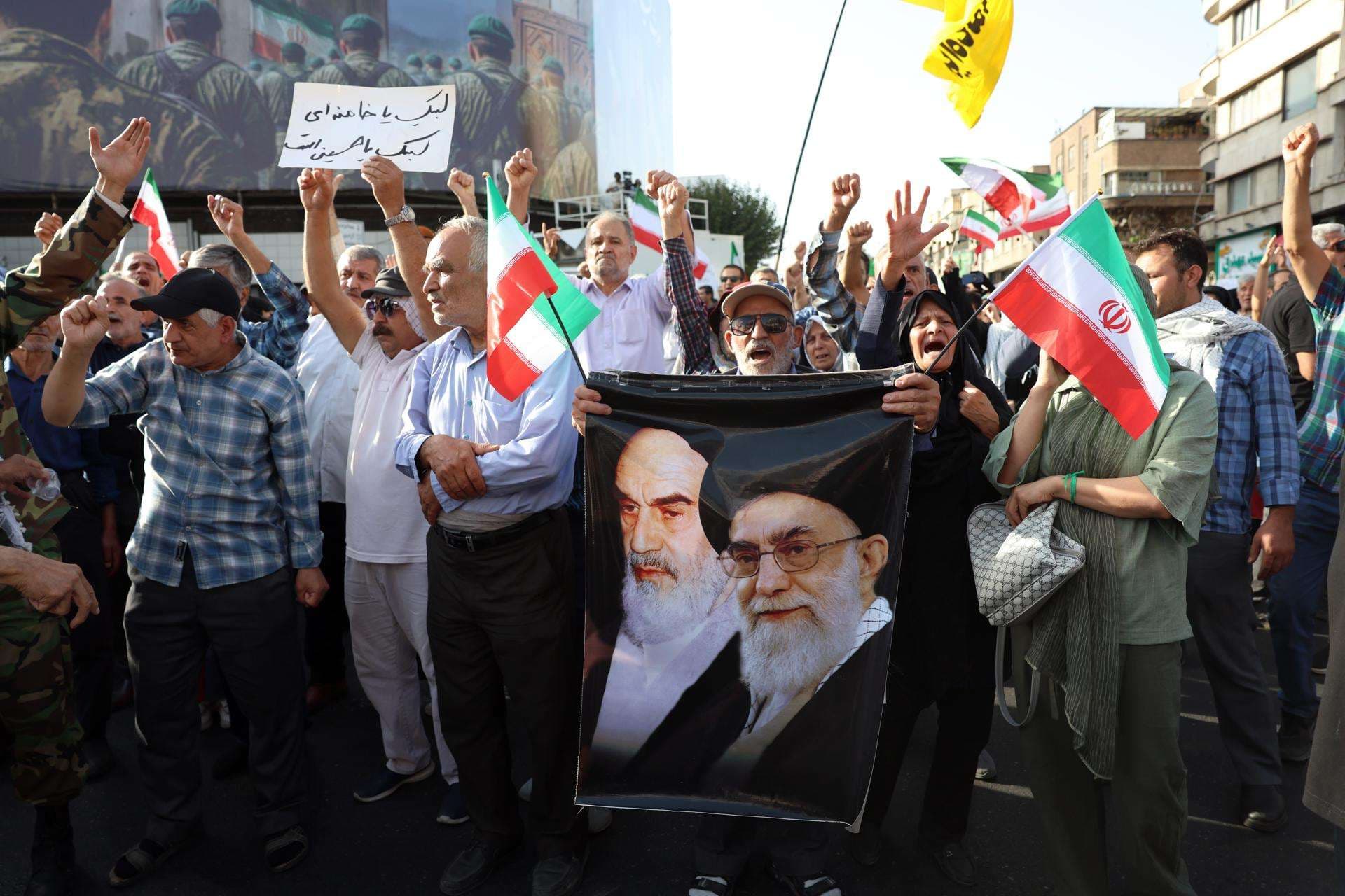 El Ejército iraní advirtió este lunes al presidente estadounidense, Donald Trump, de que la “guerra” que ha empezado con Irán la “acabará” Teherán y avisó a Washington de “consecuencias graves, lamentables e impredecibles” por los ataques contra su suelo.