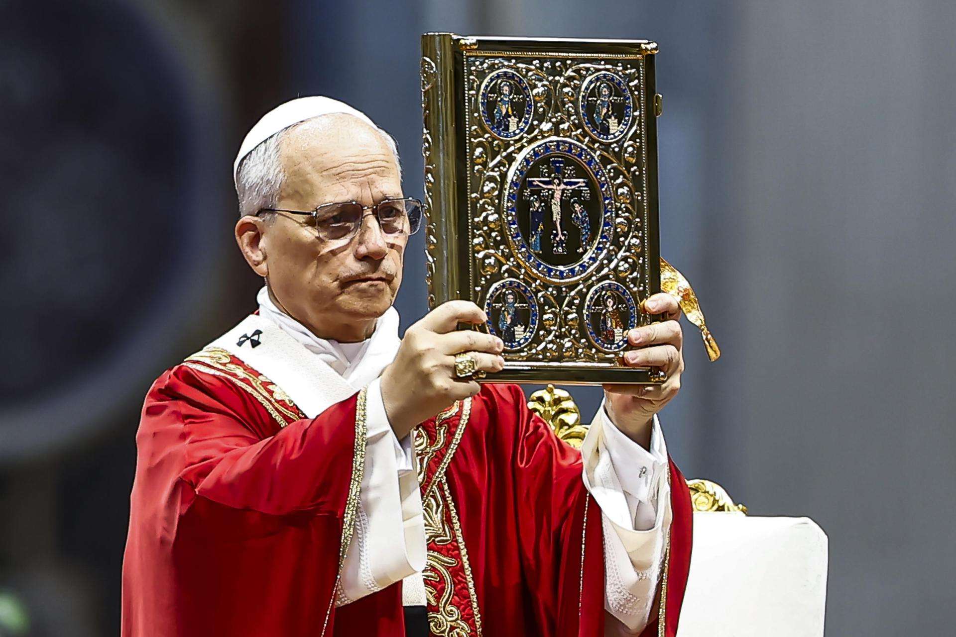 León XIV pide "detener la innecesaria matanza de inocentes" tras el ataque a la iglesia de Gaza