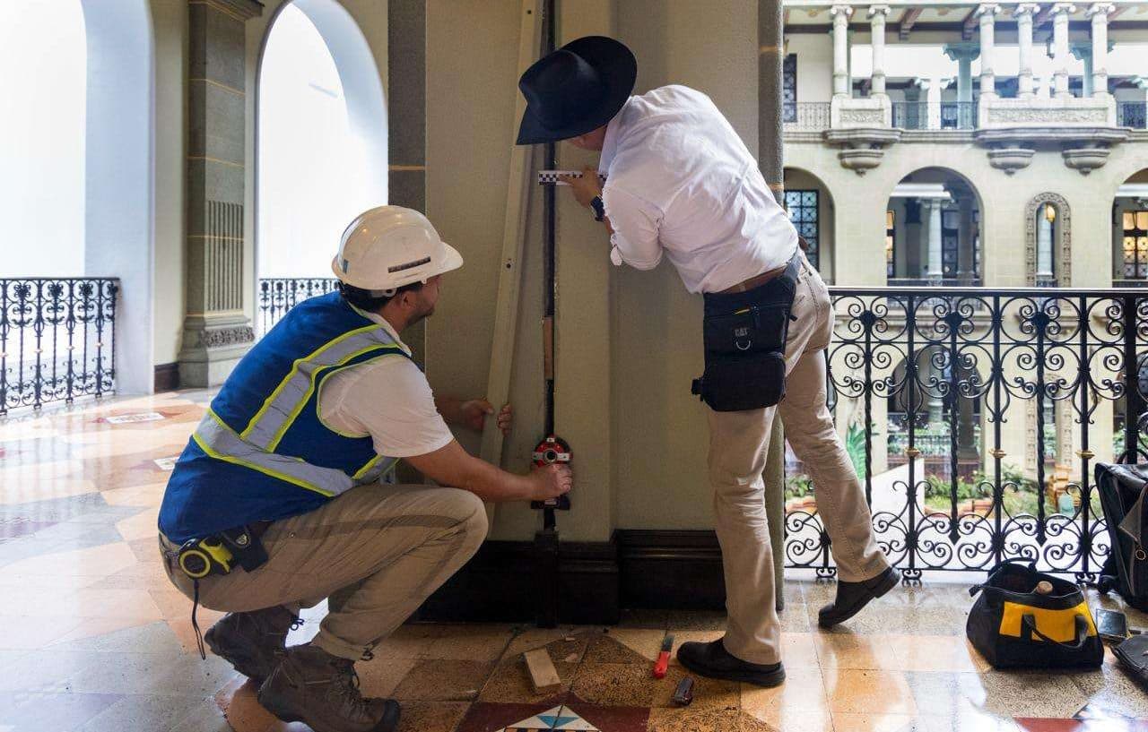 Verifican el Palacio Nacional luego de los sismos.