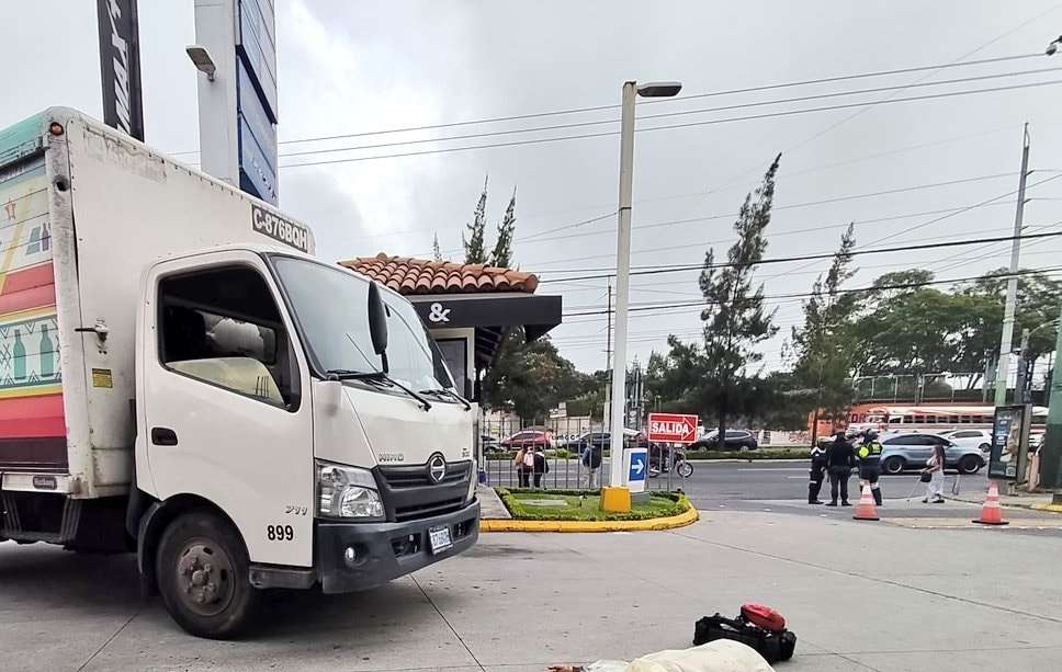 ÚLTIMA HORA | Ataque armado en Calzada Roosevelt deja 1 persona muerta y 2 heridos