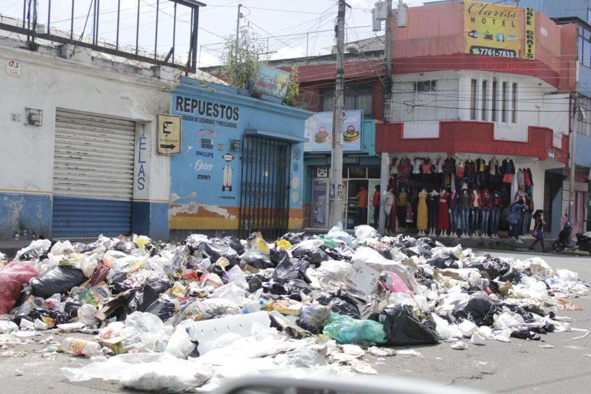 ¿Tu basura ahora será un riesgo mayor? El MARN lanza advertencia tras fallo de la CC