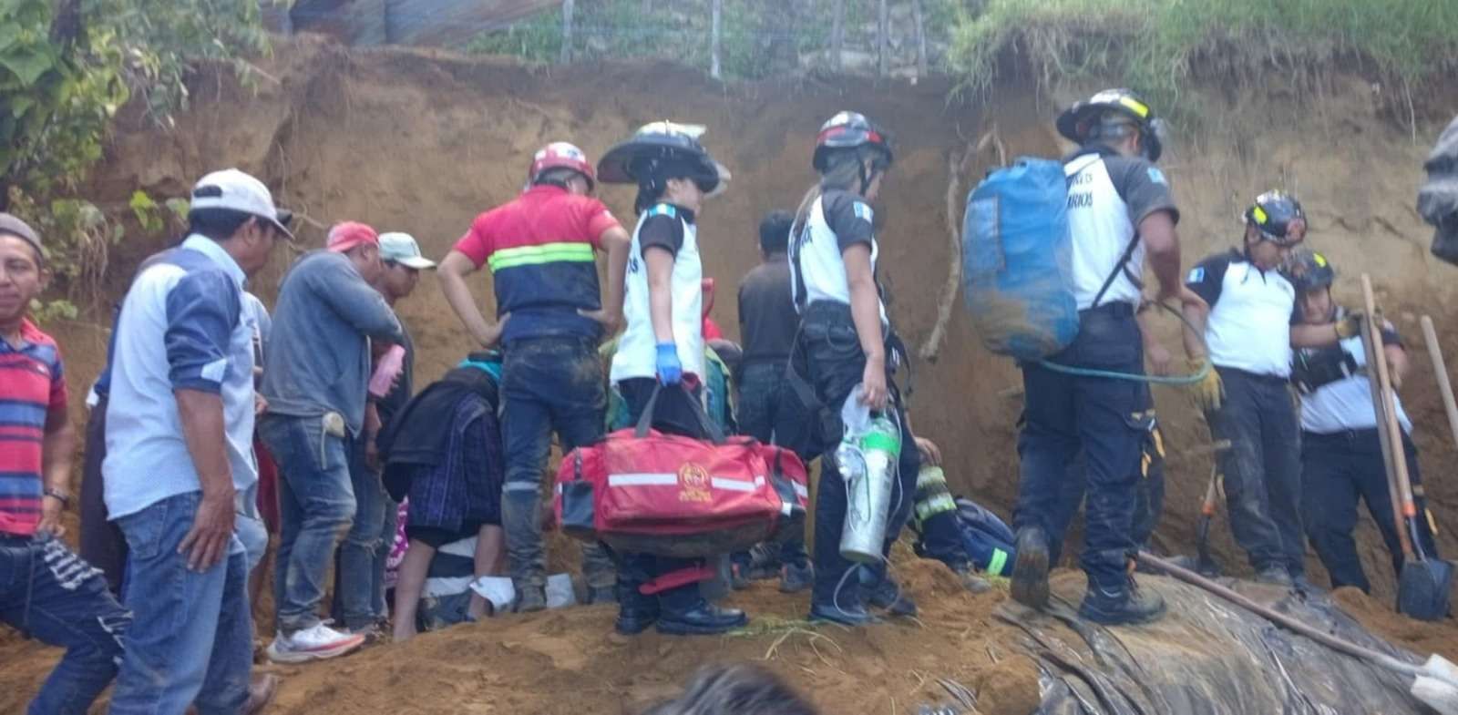 Desprendimiento de tierra cobra la vida de un vecino mientras trabajaba en una zanja