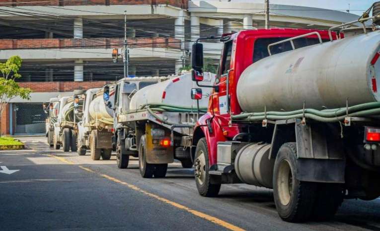 Qué pasó en El Salvador que le llevó a contratar decenas de pipas de Guatemala