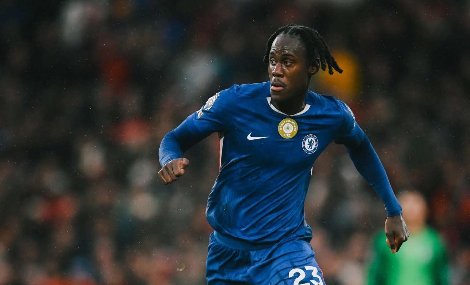 Chelsea en jaque: expulsiones y derrota sacuden Old Trafford