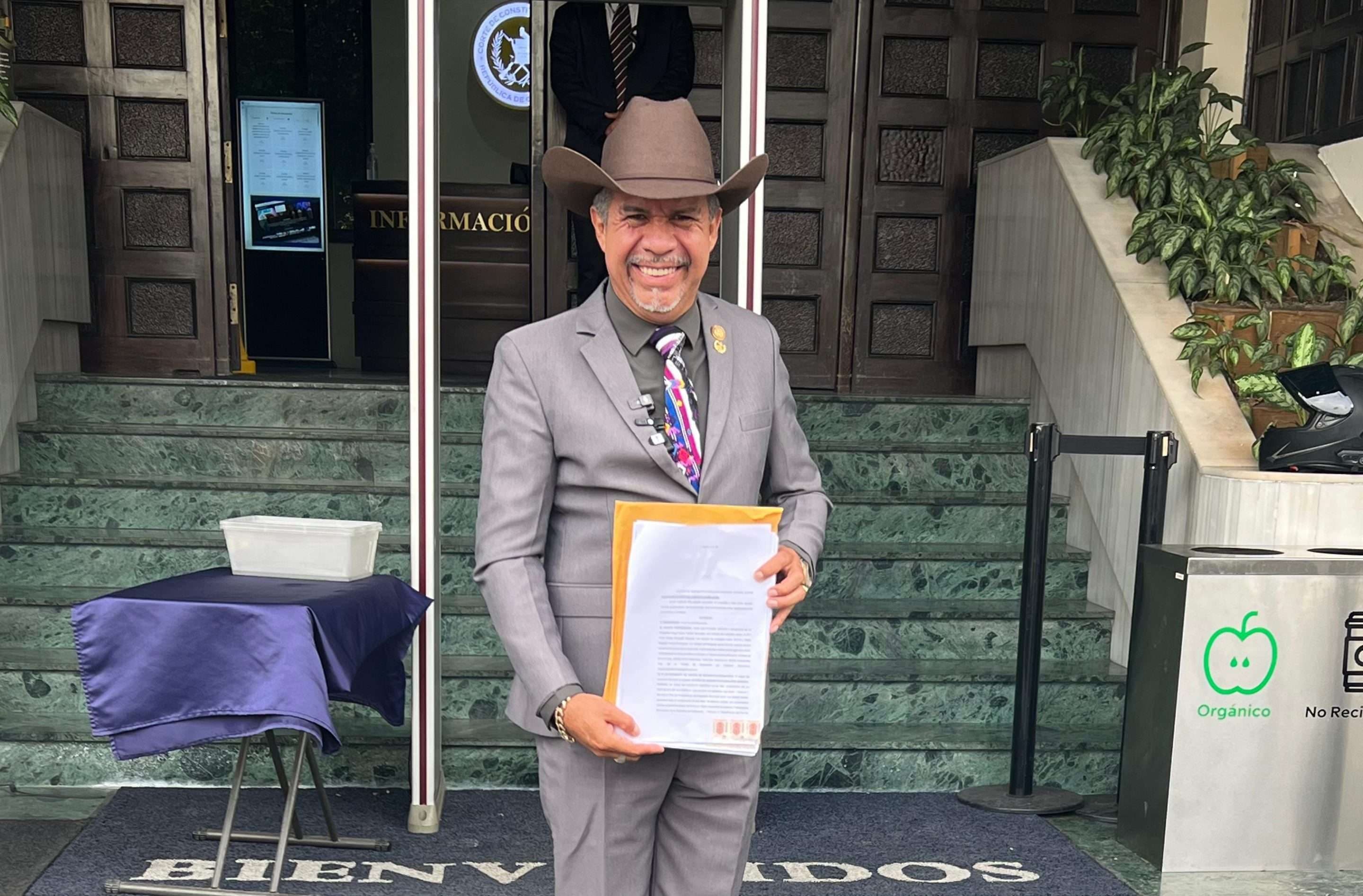 Alcalde de San Juan Sacatepéquez pide a la Corte cambiar el plan de retiro obligatorio para empleados