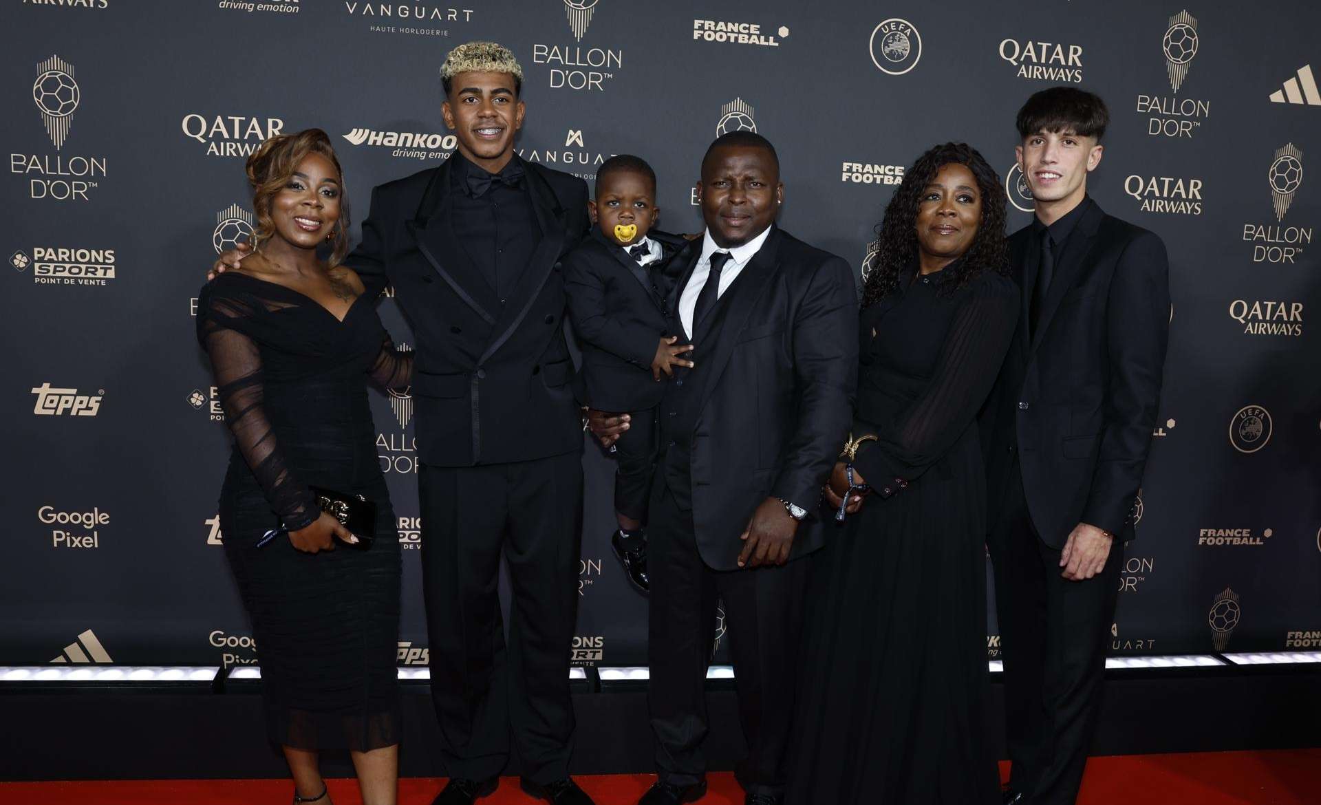 Lamine Yamal y su familia.