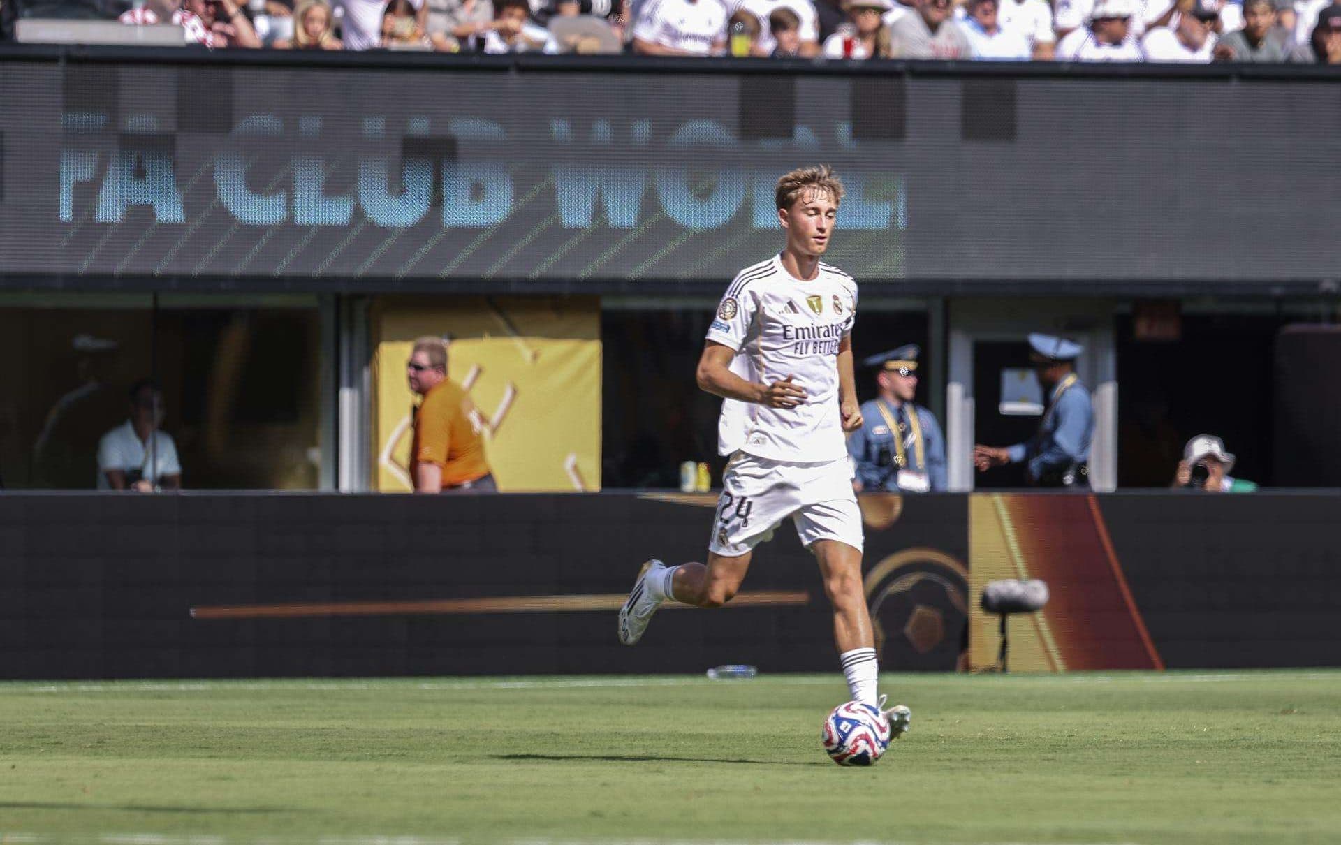 El defensa del Madrid Dean Huijsen. EFE/EPA/SARAH YENESEL/Archivo