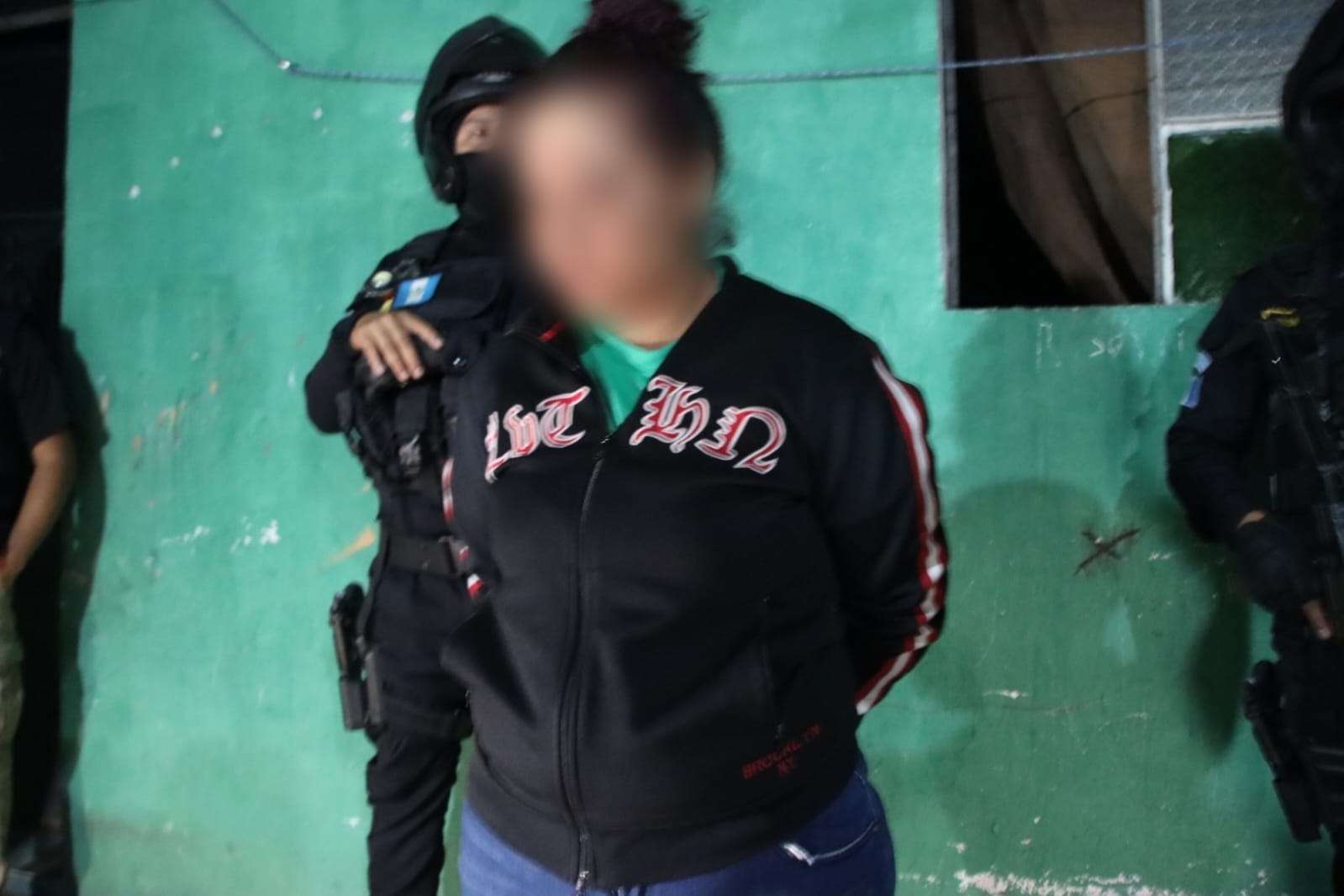 Entre drogas y extorsiones: esto se sabe de la captura de “la Gorda”, pareja de “el Smiley”