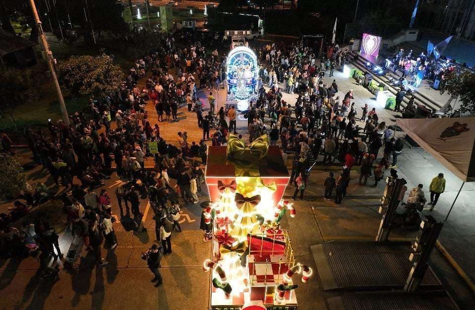 desfile navideño 2025.