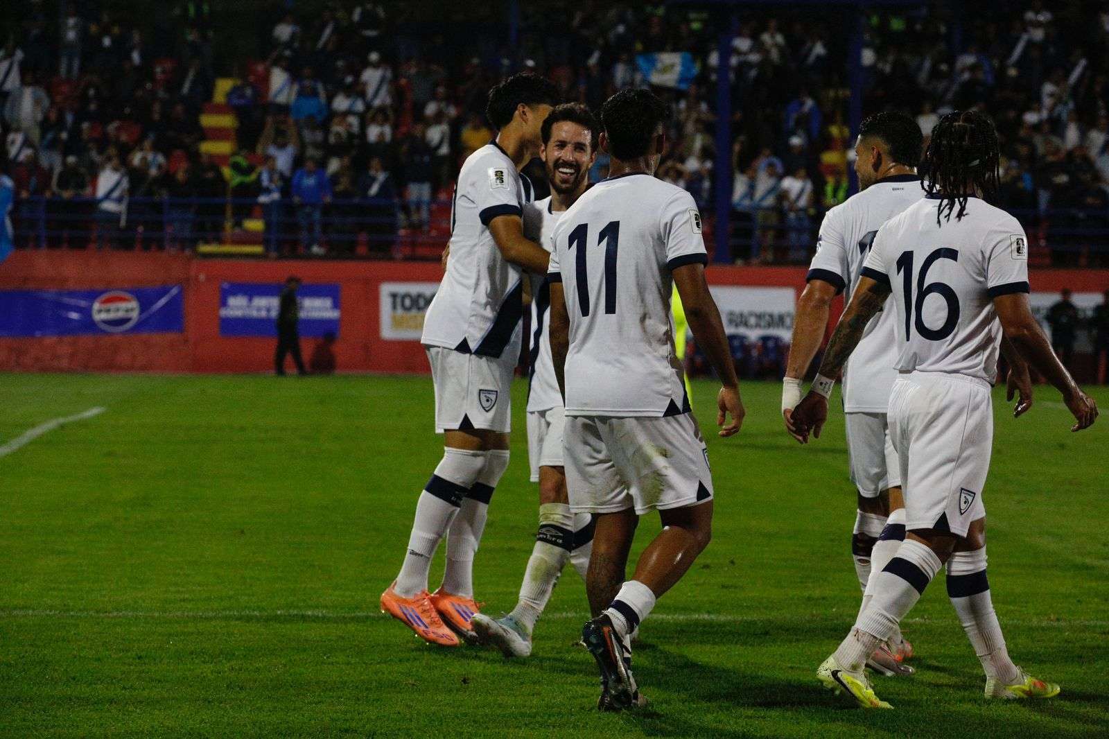 Guatemala vence a Surinam y cierra con honor la Eliminatoria Mundialista