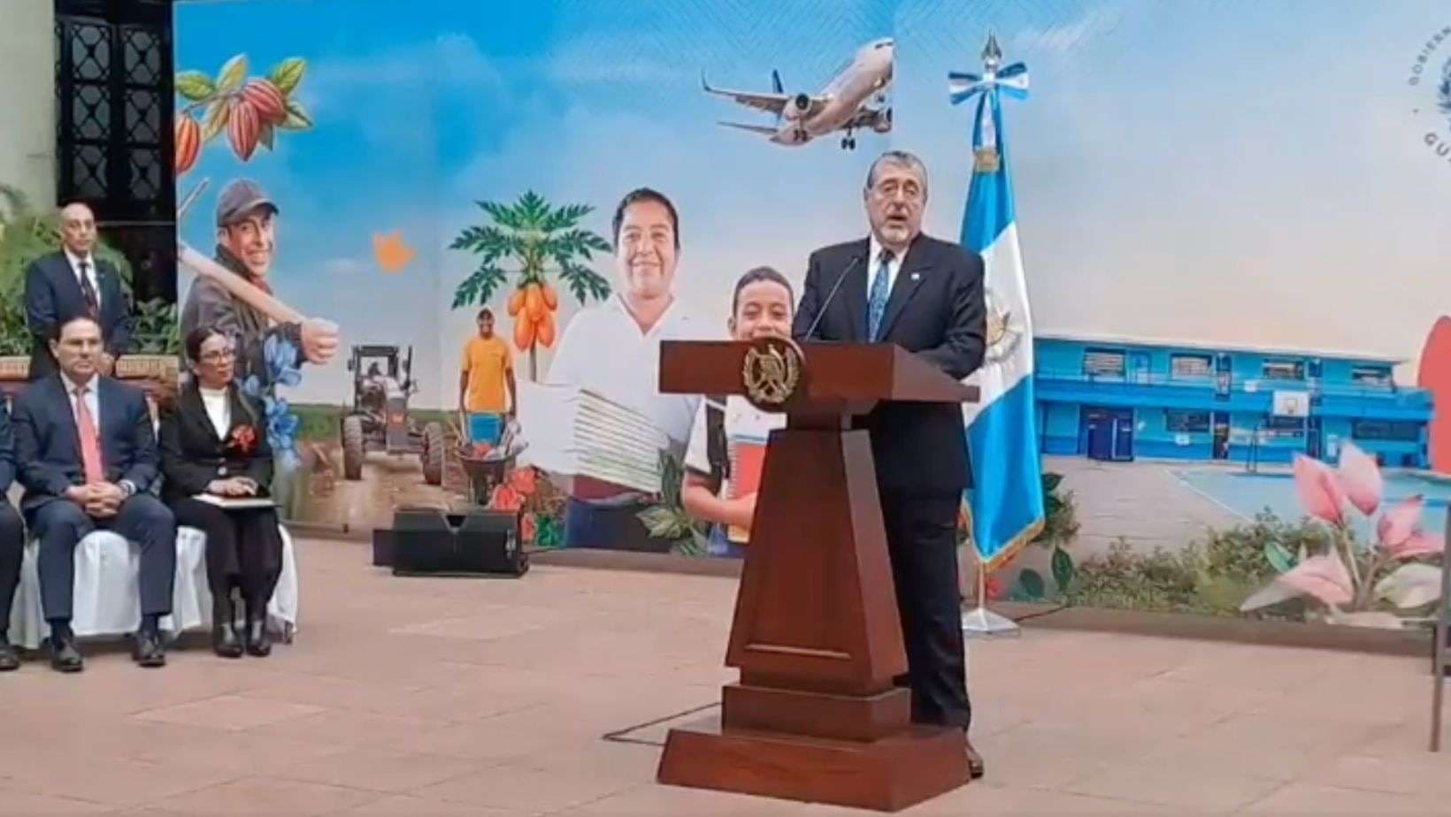 Arévalo celebra aprobación del presupuesto y llama a un compromiso estatal “multiplicado” con la ciudadanía