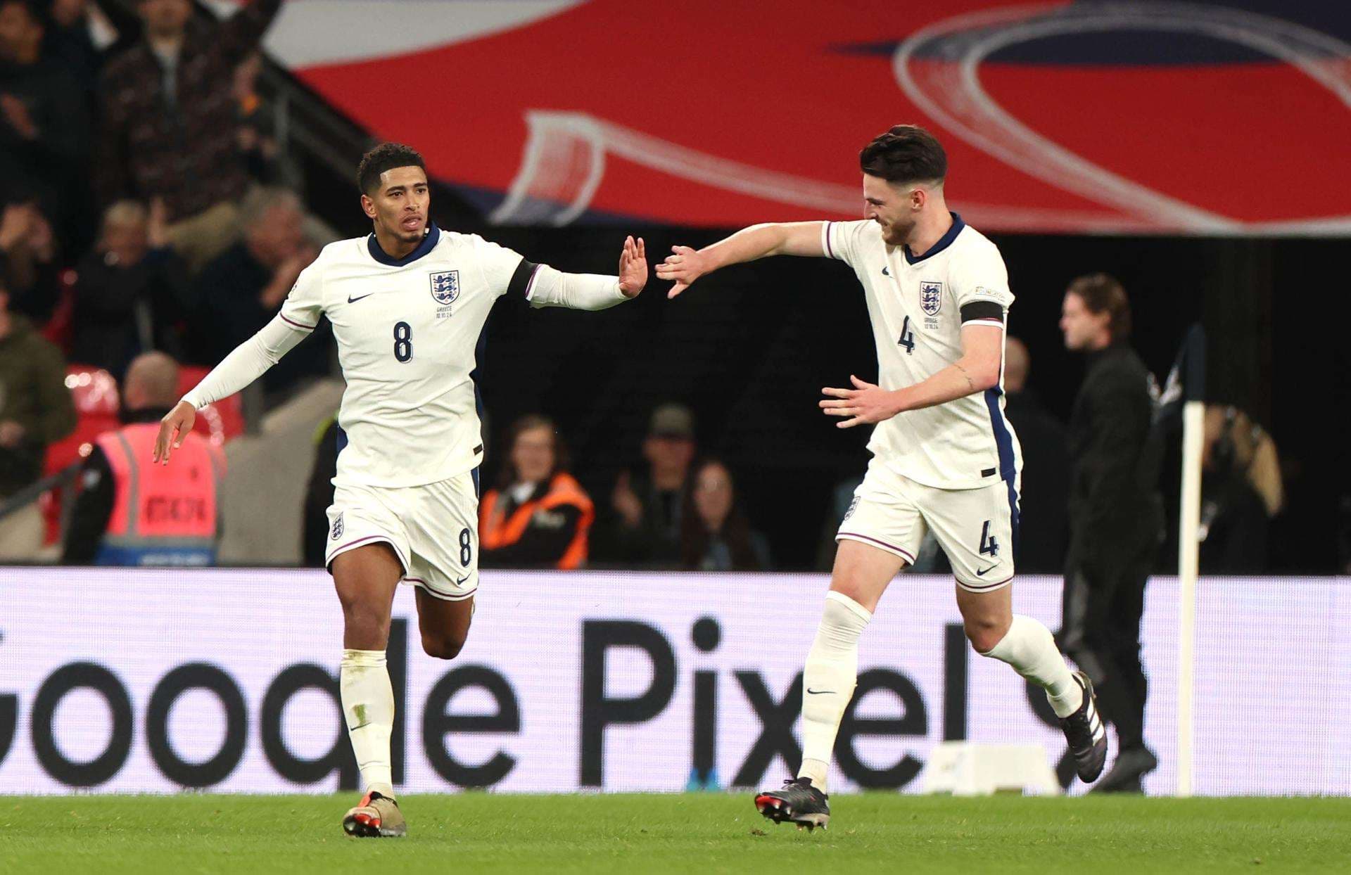 Jude Bellingham celebra un gol con Declan Rice, EFE/EPA/ANDY RAIN